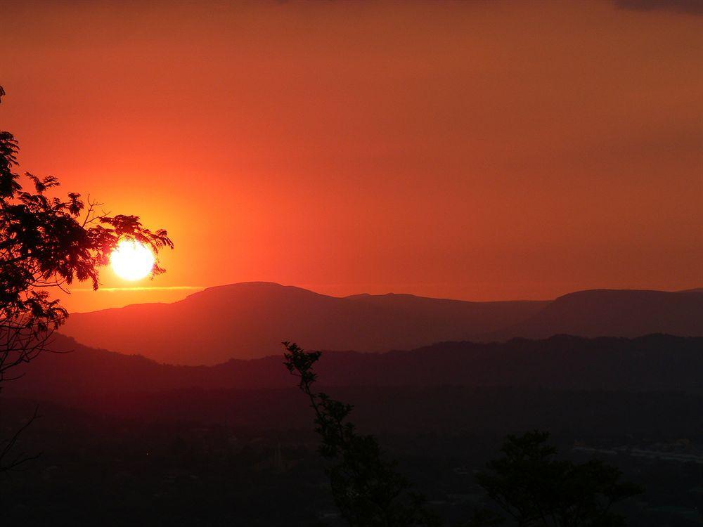 ลาโรก้าเกสต์เฮาส์ Mbombela ภายนอก รูปภาพ